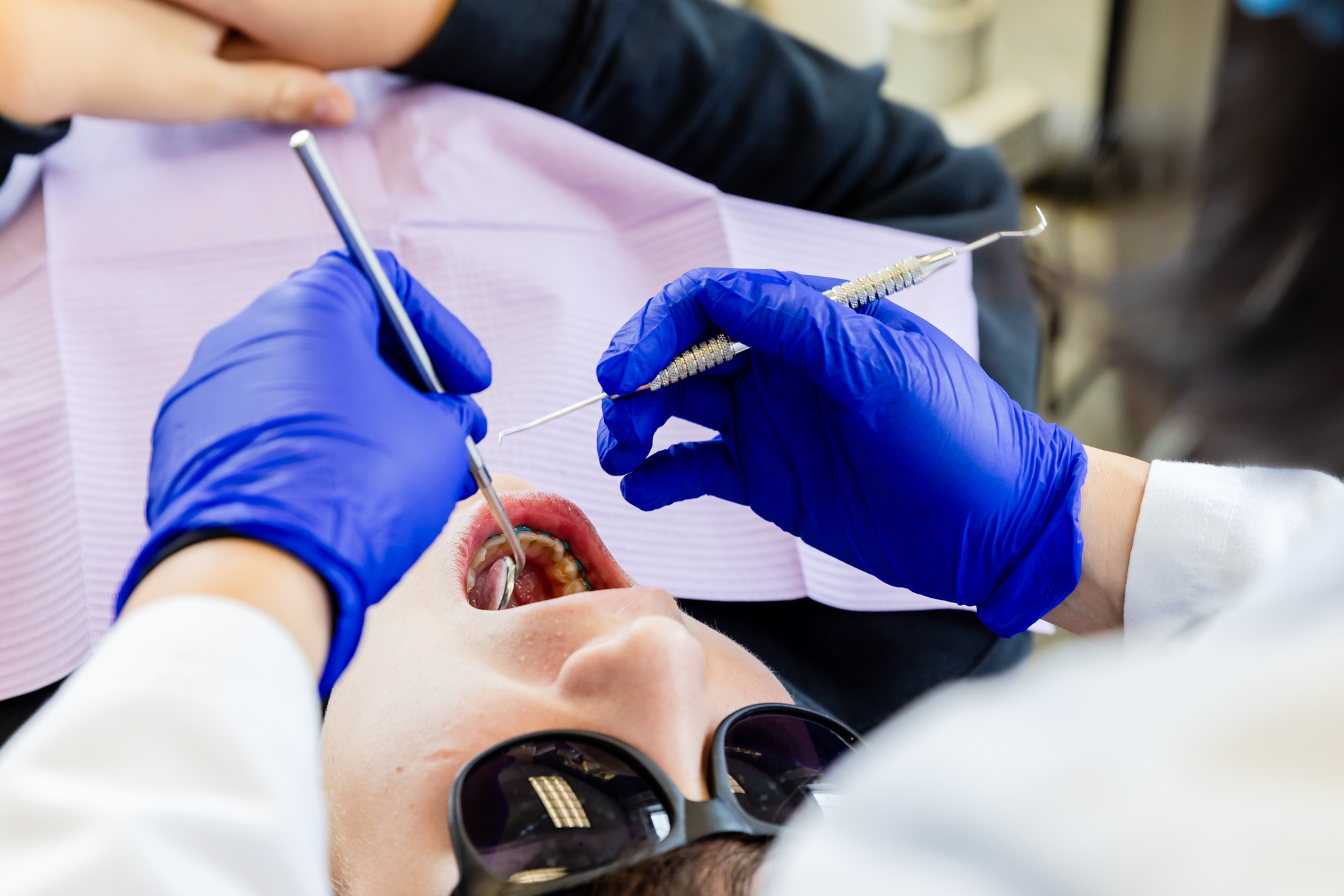 patient undergoing an orthodontic treatment in Fairfax, VA.